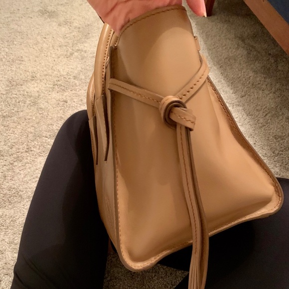 Classic Prada Leather Handbag in Caramel👜 - Picture 10 of 16